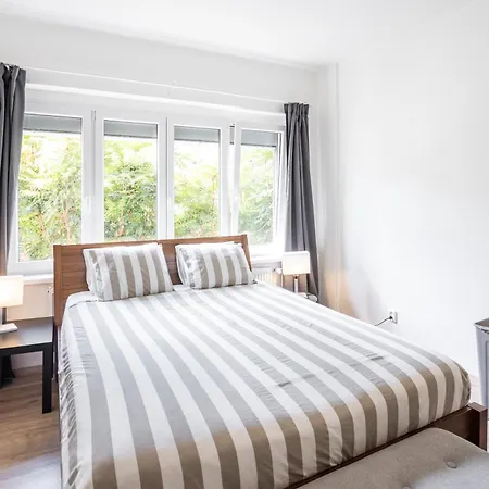Hermoso Apartamento Cerca Del Castillo De *