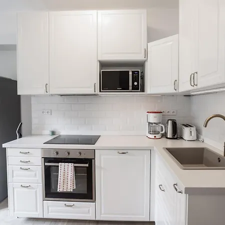 Hermoso Apartamento Cerca Del Castillo De *