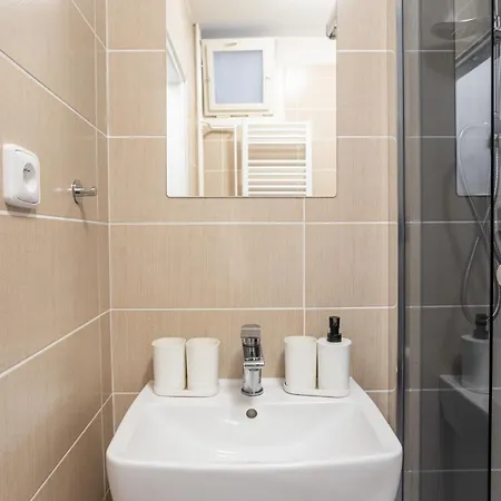 Hermoso Apartamento Cerca Del Castillo De *